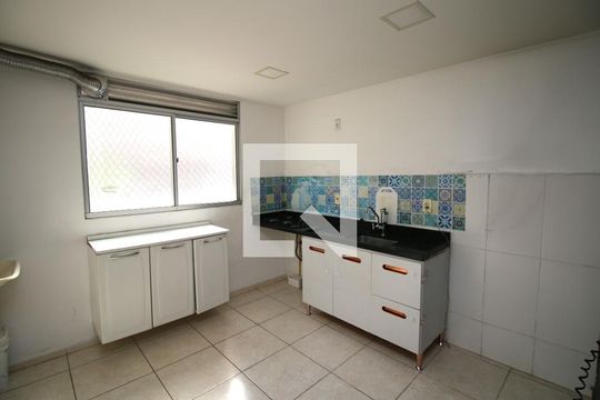Cozinha de apartamento à venda com 1 quarto, 48m² em Vigário Geral, Rio de Janeiro