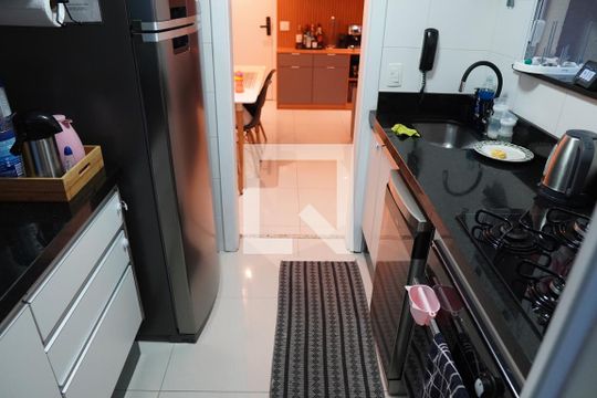 Cozinha de apartamento para alugar com 3 quartos, 67m² em Super Quadra Morumbi, São Paulo