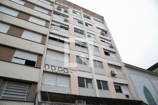 Fachada de kitnet/studio à venda com 1 quarto, 24m² em Centro Histórico, Porto Alegre