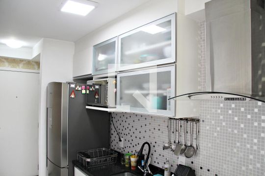 Cozinha  de apartamento à venda com 2 quartos, 54m² em Jardim Imperador, Guarulhos