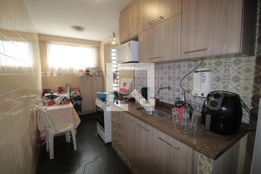 Cozinha de apartamento à venda com 2 quartos, 100m² em Anil, Rio de Janeiro