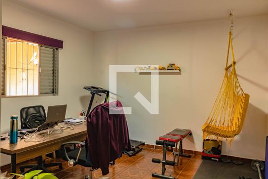 Quarto de casa à venda com 3 quartos, 300m² em Jardim Oriental, São Paulo