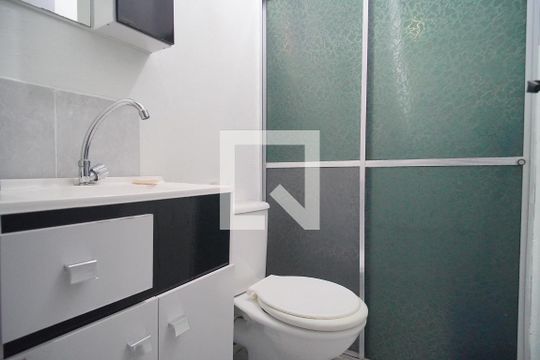 Banheiro de apartamento à venda com 2 quartos, 38m² em Canudos, Novo Hamburgo