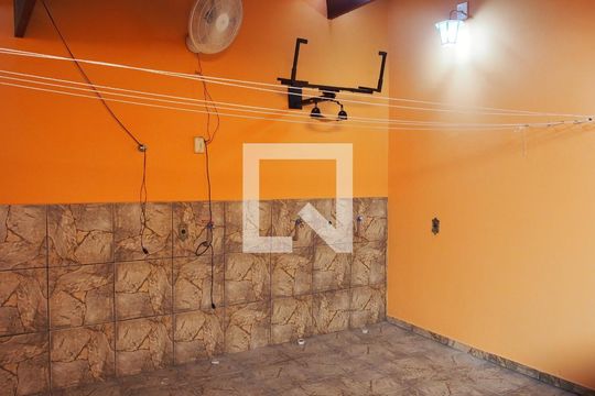 Quintal de casa à venda com 2 quartos, 150m² em Fazenda Grande, Jundiaí