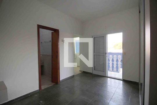 Suíte de casa para alugar com 4 quartos, 186m² em Jardim Residencial Deolinda Guerra, Sorocaba