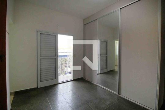 Suíte de casa para alugar com 4 quartos, 186m² em Jardim Residencial Deolinda Guerra, Sorocaba