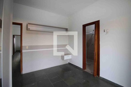 Suíte de casa para alugar com 4 quartos, 186m² em Jardim Residencial Deolinda Guerra, Sorocaba