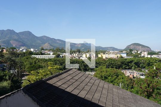 Vista  de apartamento para alugar com 1 quarto, 58m² em Freguesia (jacarepaguá), Rio de Janeiro
