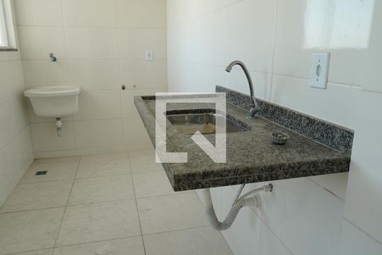 Cozinha de apartamento para alugar com 1 quarto, 58m² em Freguesia (jacarepaguá), Rio de Janeiro