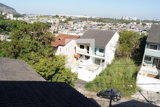 Vista  de apartamento para alugar com 1 quarto, 58m² em Freguesia (jacarepaguá), Rio de Janeiro