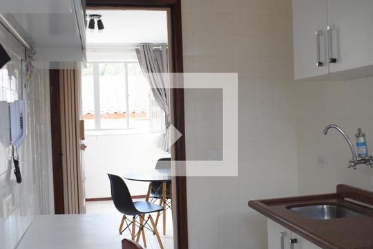 Cozinha de apartamento para alugar com 2 quartos, 60m² em Boa Vista, Curitiba