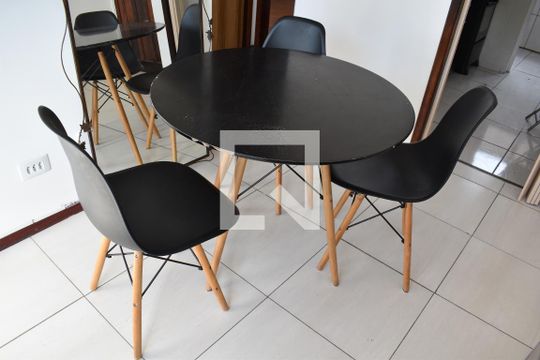Sala de apartamento para alugar com 2 quartos, 60m² em Boa Vista, Curitiba