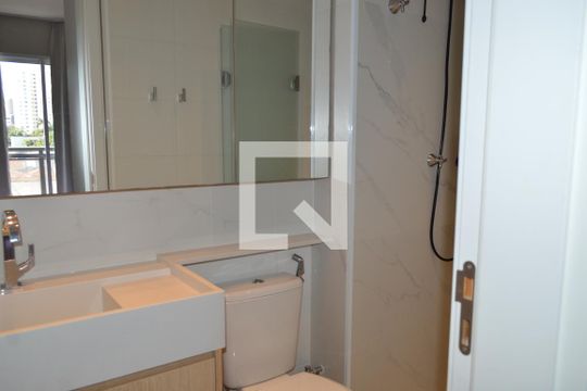 Banheiro de apartamento para alugar com 1 quarto, 32m² em Jardim da Glória, São Paulo