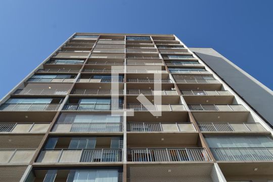 Fachada de apartamento para alugar com 1 quarto, 32m² em Jardim da Glória, São Paulo