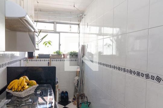 Cozinha e Área de Serviço de apartamento à venda com 2 quartos, 62m² em Irajá, Rio de Janeiro