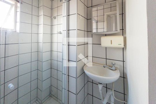Banheiro de kitnet/studio para alugar com 1 quarto, 35m² em Centro, Vinhedo