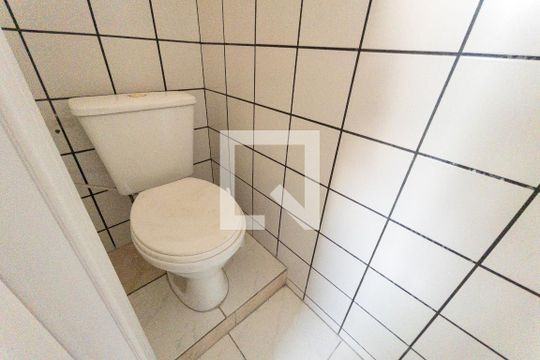 Banheiro de kitnet/studio para alugar com 1 quarto, 35m² em Centro, Vinhedo