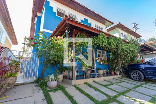 Fachada de casa de condomínio à venda com 3 quartos, 192m² em Taboão, São Bernardo do Campo