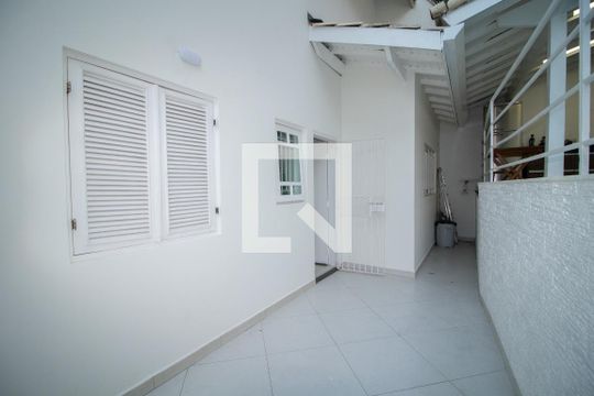 Quintal de casa à venda com 5 quartos, 380m² em Vila Albertina, São Paulo