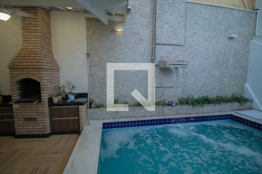 Piscina e Churrasqueira de casa à venda com 5 quartos, 380m² em Vila Albertina, São Paulo