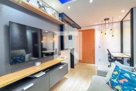 Sala de apartamento à venda com 2 quartos, 50m² em Costa E Silva, Porto Alegre