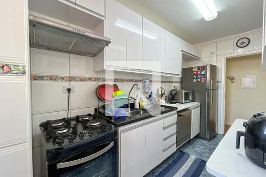 Cozinha de apartamento à venda com 2 quartos, 53m² em Piqueri, São Paulo