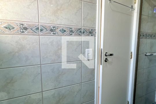 Banheiro de apartamento à venda com 2 quartos, 53m² em Piqueri, São Paulo
