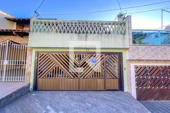 Fachada  de casa à venda com 3 quartos, 218m² em Parque Terra Nova Ii, São Bernardo do Campo
