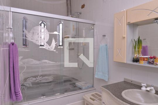 Banheiro da Suíte 1 de casa à venda com 4 quartos, 236m² em Jardim Las Vegas, Santo André
