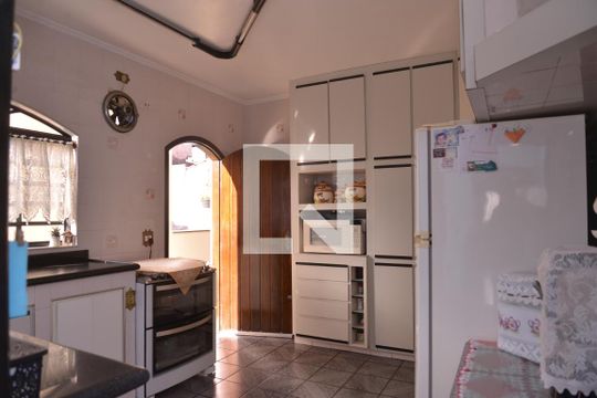 Cozinha de casa à venda com 4 quartos, 236m² em Jardim Las Vegas, Santo André