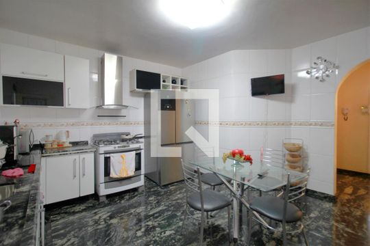 Cozinha de casa para alugar com 5 quartos, 265m² em Boa Vista, Belo Horizonte