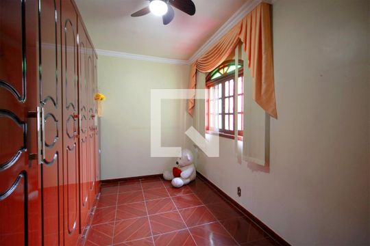 Quarto 4 de casa para alugar com 5 quartos, 265m² em Boa Vista, Belo Horizonte