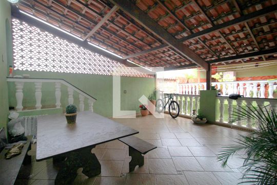 Varanda coberta de casa para alugar com 5 quartos, 265m² em Boa Vista, Belo Horizonte