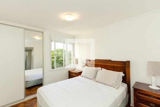 Suíte de apartamento para alugar com 2 quartos, 80m² em Indianópolis, São Paulo