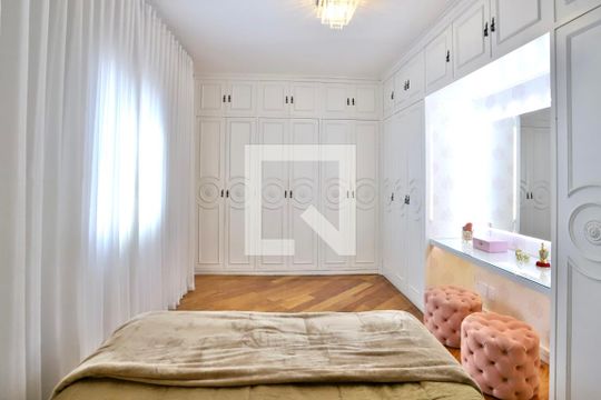 Quarto 1 de casa à venda com 3 quartos, 320m² em Chácara Mafalda, São Paulo