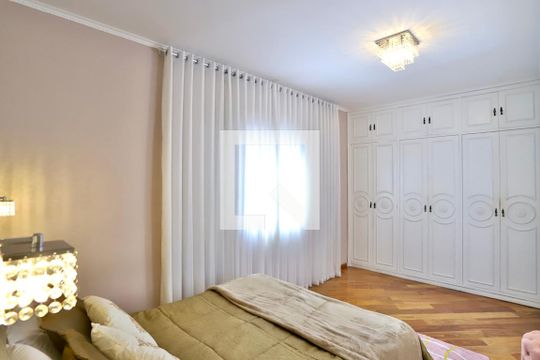 Quarto 1 de casa à venda com 3 quartos, 320m² em Chácara Mafalda, São Paulo