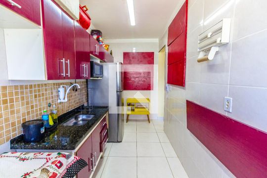 Cozinha de apartamento para alugar com 1 quarto, 53m² em Vilamar, Praia Grande