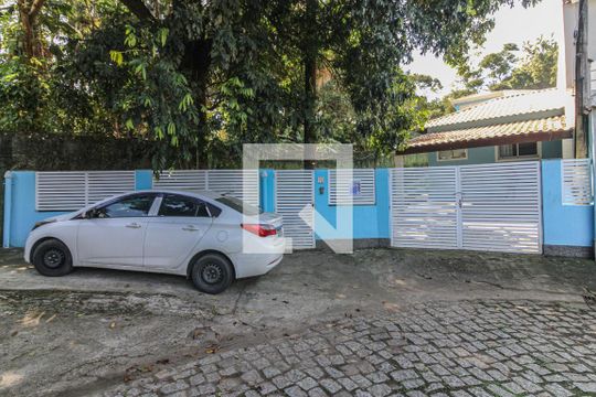 Fachada de casa de condomínio à venda com 3 quartos, 250m² em Vargem Grande, Rio de Janeiro