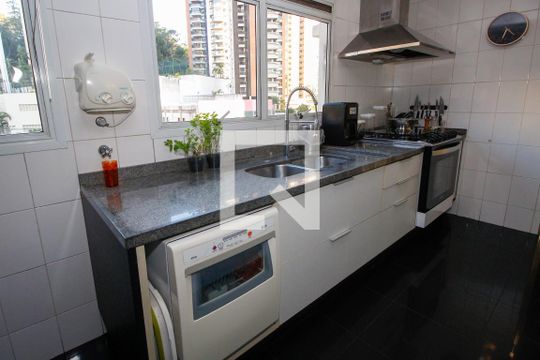 Cozinha de apartamento para alugar com 3 quartos, 173m² em Vila Andrade, São Paulo