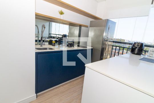 Cozinha de kitnet/studio para alugar com 1 quarto, 34m² em Bom Retiro, São Paulo