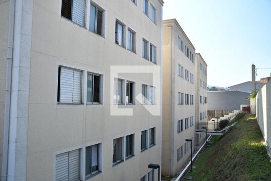Fachada de apartamento para alugar com 2 quartos, 42m² em Outeiro de Passárgada, Cotia