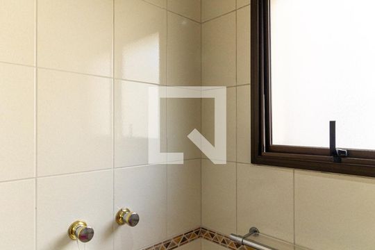 Banheiro da Suíte 3 de apartamento para alugar com 4 quartos, 186m² em Santa Cecília, São Paulo