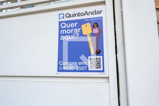 Fachada + Plaquinha de casa à venda com 3 quartos, 99m² em Vila Alexandria, São Paulo