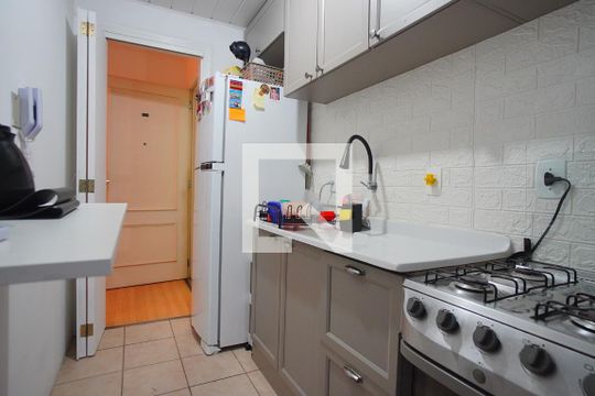 Cozinha de apartamento à venda com 1 quarto, 59m² em Farrapos, Porto Alegre
