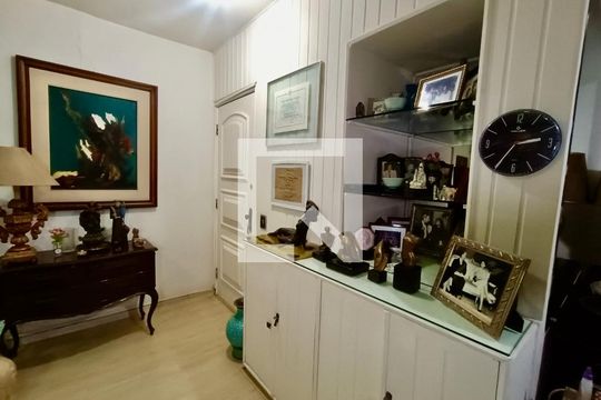 Sala de apartamento para alugar com 3 quartos, 125m² em Lagoa, Rio de Janeiro