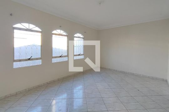 Sala de Estar de casa à venda com 3 quartos, 300m² em Jardim Santa Amalia, Campinas