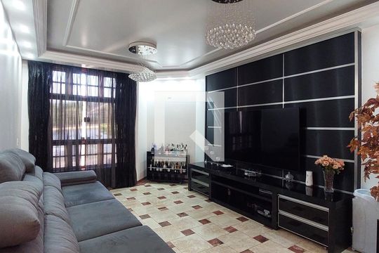 Sala de casa à venda com 3 quartos, 299m² em Parque Jaçatuba, Santo André