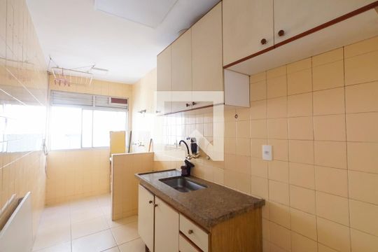 Cozinha de apartamento à venda com 1 quarto, 40m² em Paraíso, São Paulo