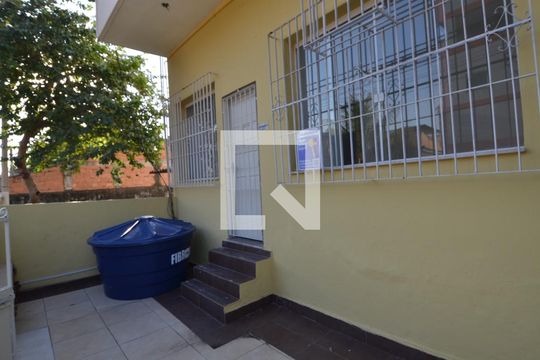Quintal de casa para alugar com 2 quartos, 60m² em Jardim América, Rio de Janeiro