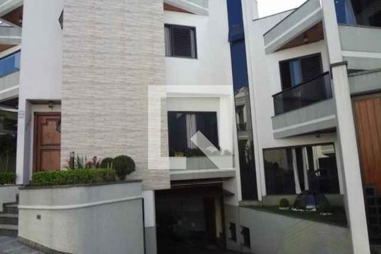 Foto 02 de casa à venda com 4 quartos, 232m² em Vila Prudente, São Paulo